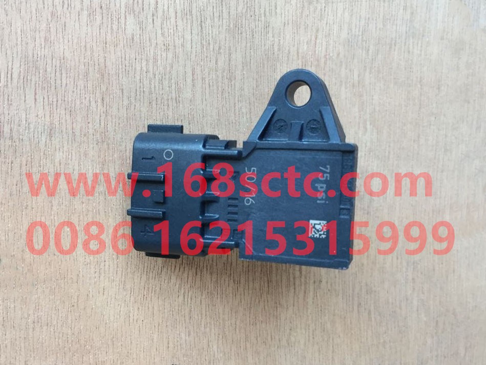 Pressure and temperature sensor