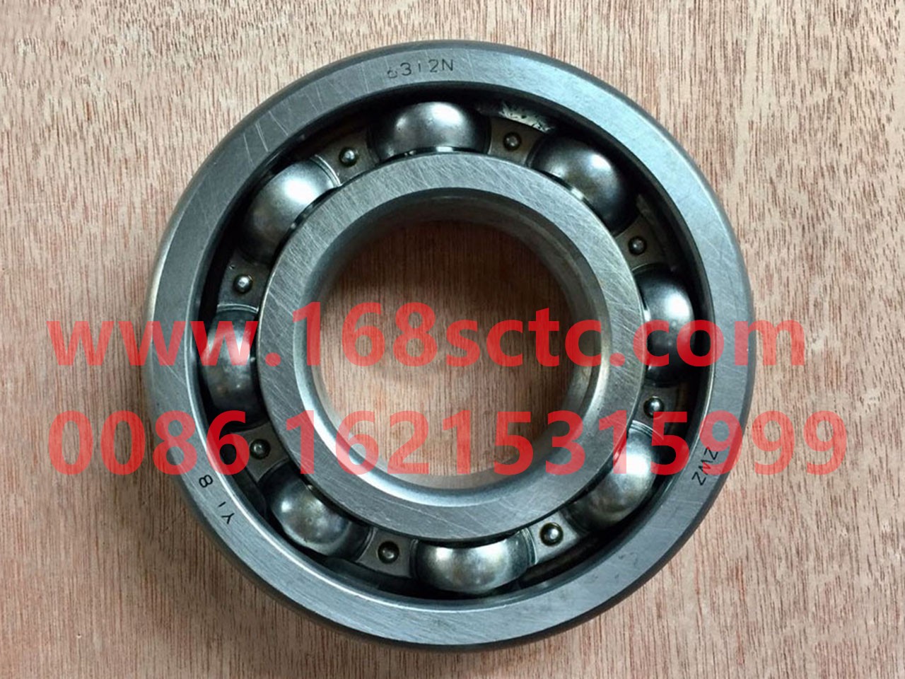 Radial ball bearings with snap grooves