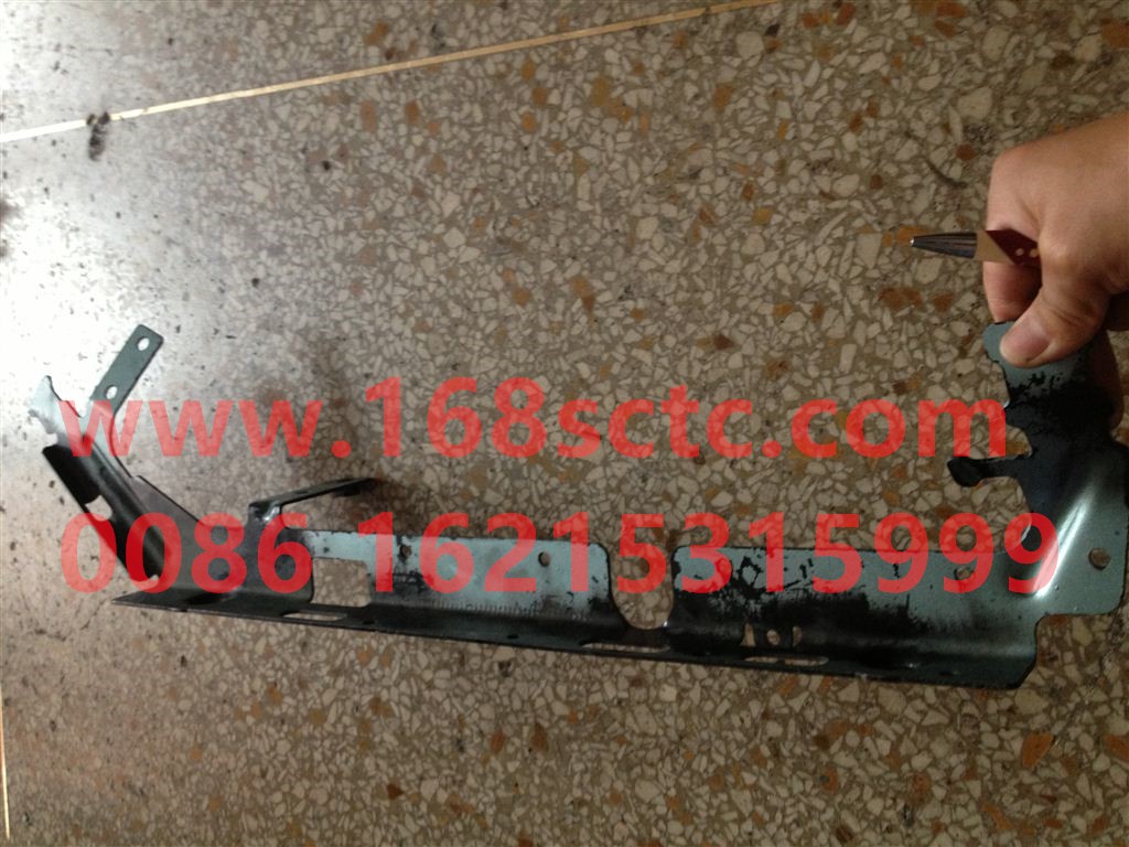 810W25424-0032-SINOTRUK HOWO-Harness duct lower part D20-HaoWoT7HKuan