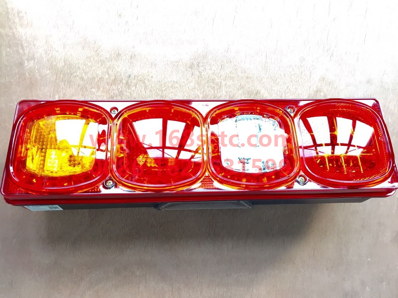 DZ95189811211-SHACMAN-rear lightLeft led-DeLongF3000 2015Kuan