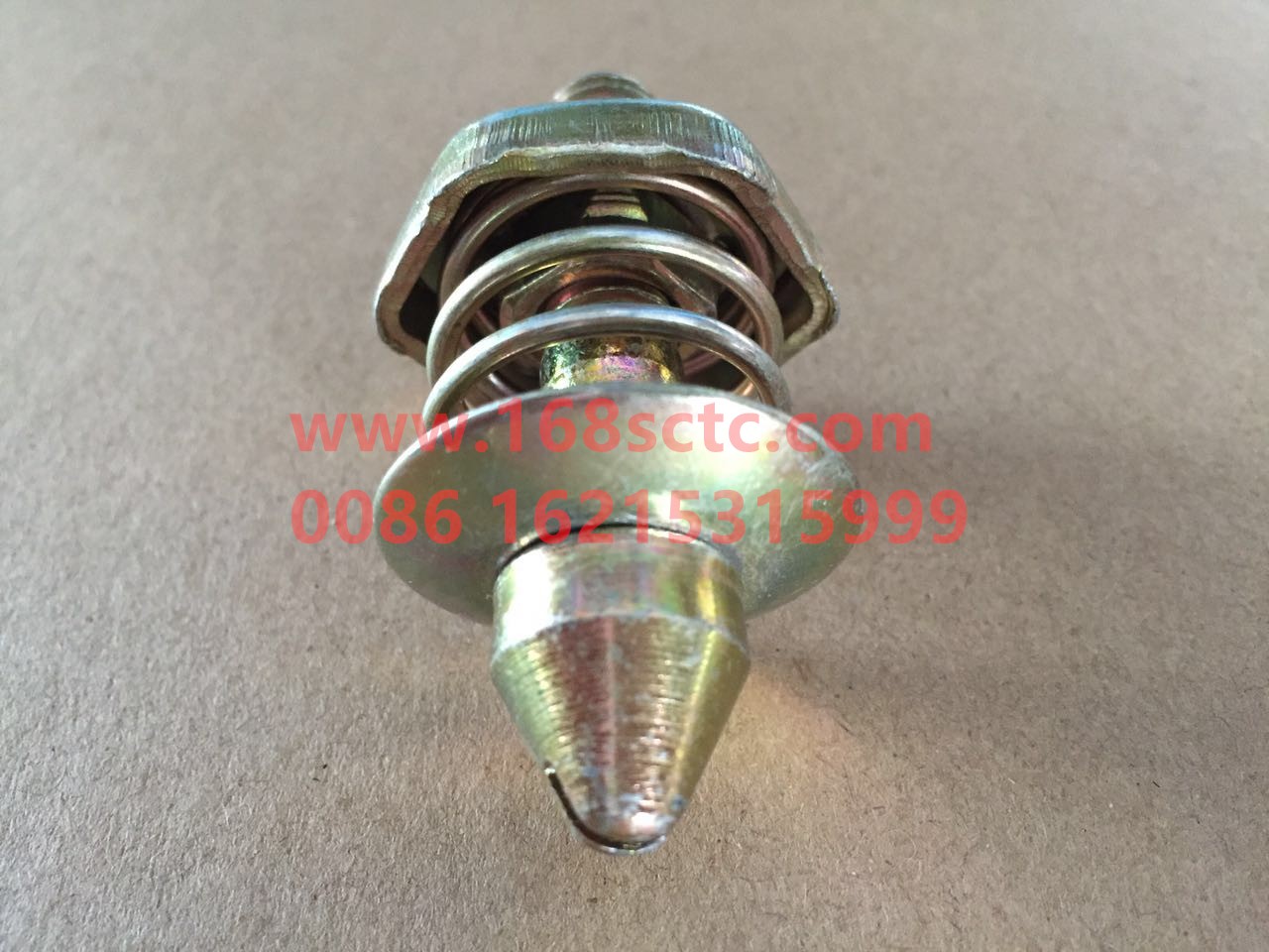 DZ15221110054-SHACMAN-Front cover lock assembly-DeLongXinM3000 2013Kuan