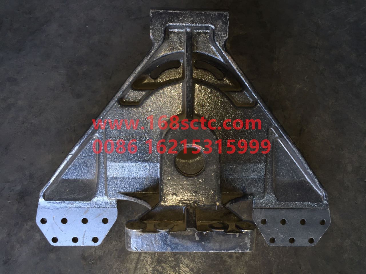 SZ952000919-SHACMAN-balance shaft bracket-DeLongM3000 2012Kuan