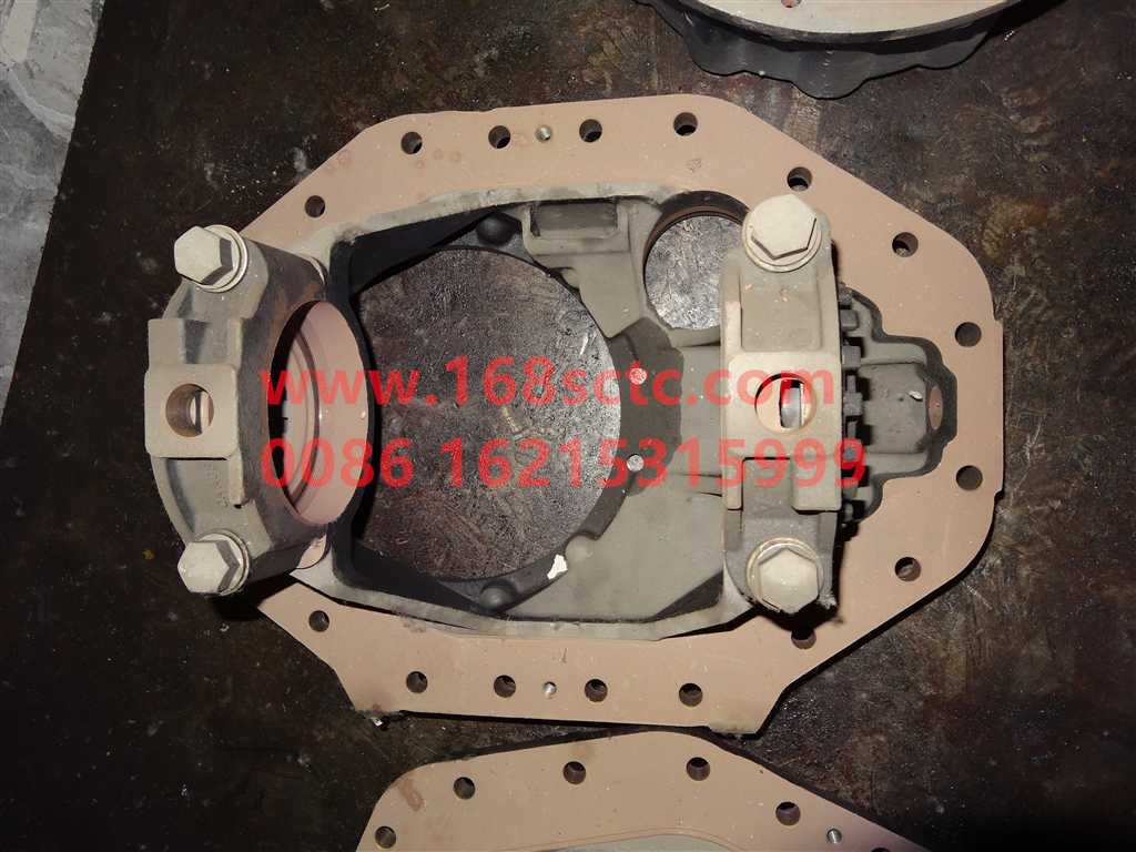 AZ9981320270-SINOTRUK HOWO-Main reducer housing rear axle AC16-ZhongQiAC16MinYongQiao