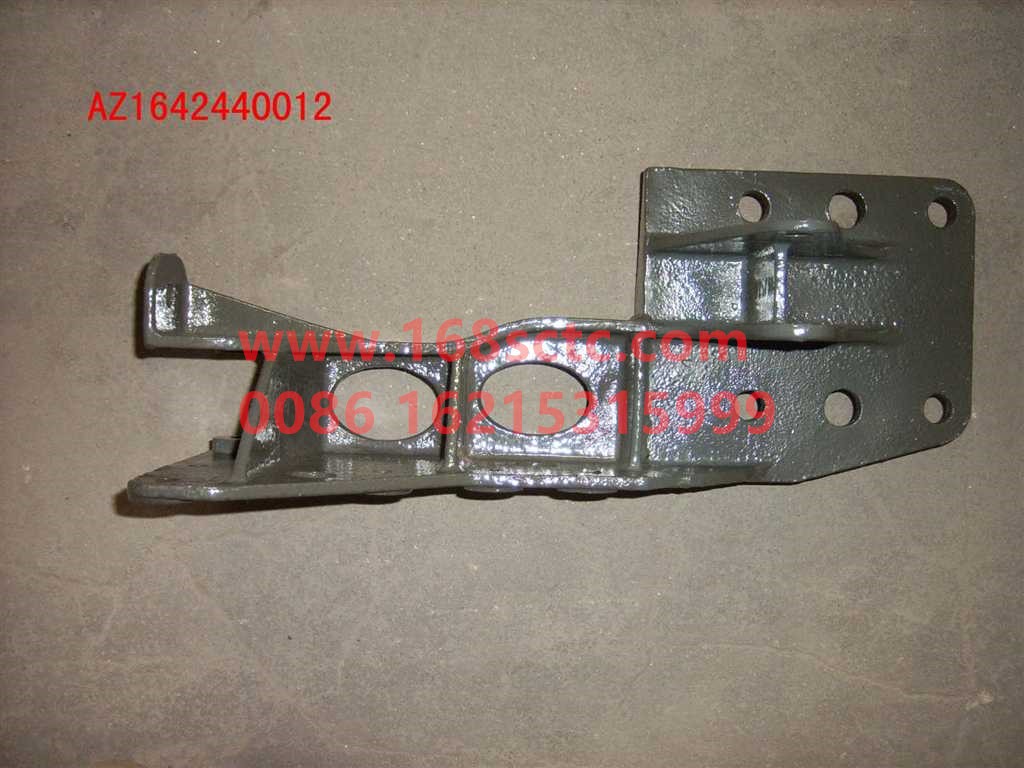 AZ1642440012-SINOTRUK HOWO-lower bracketrighthydraulic lock-HaoWo2010Kuan