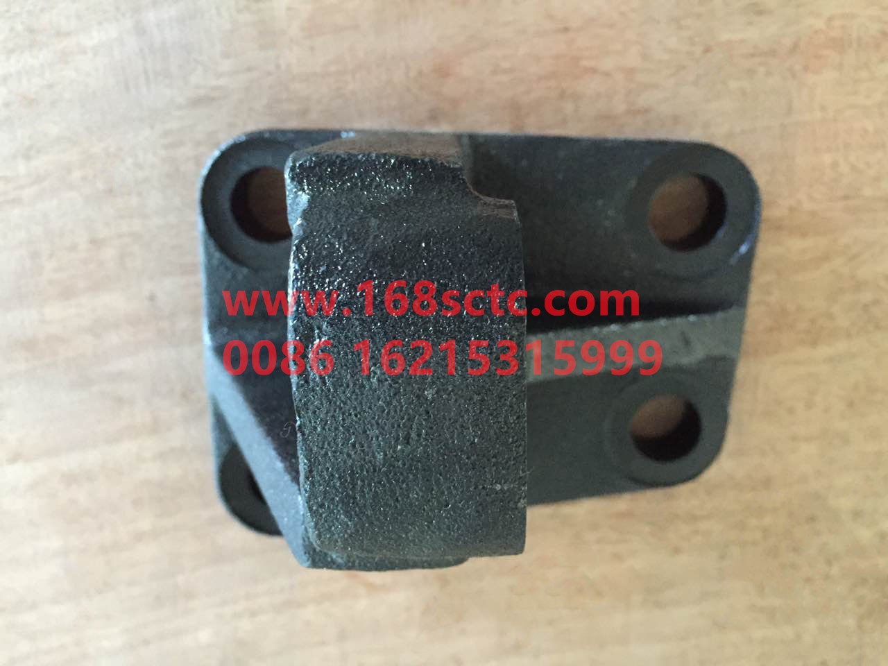 DZ96259590111-SHACMAN-engine left bracket-DeLongXinM3000 2015Kuan