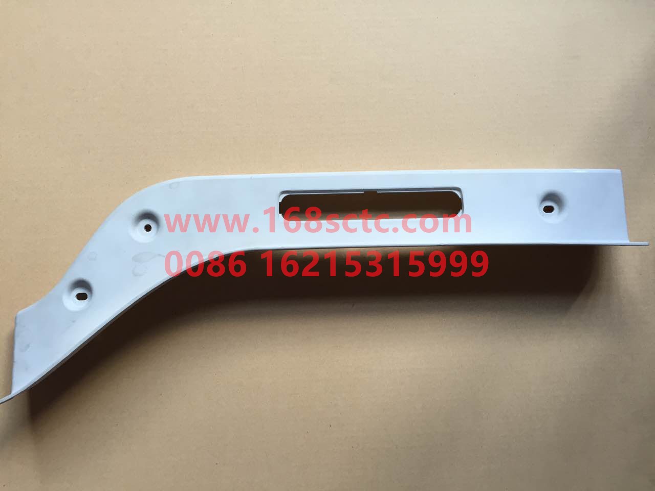 DZ96259622470-SHACMAN-Bumper trim right (DZ22402830026)-DeLongXinM3000 2013Kuan