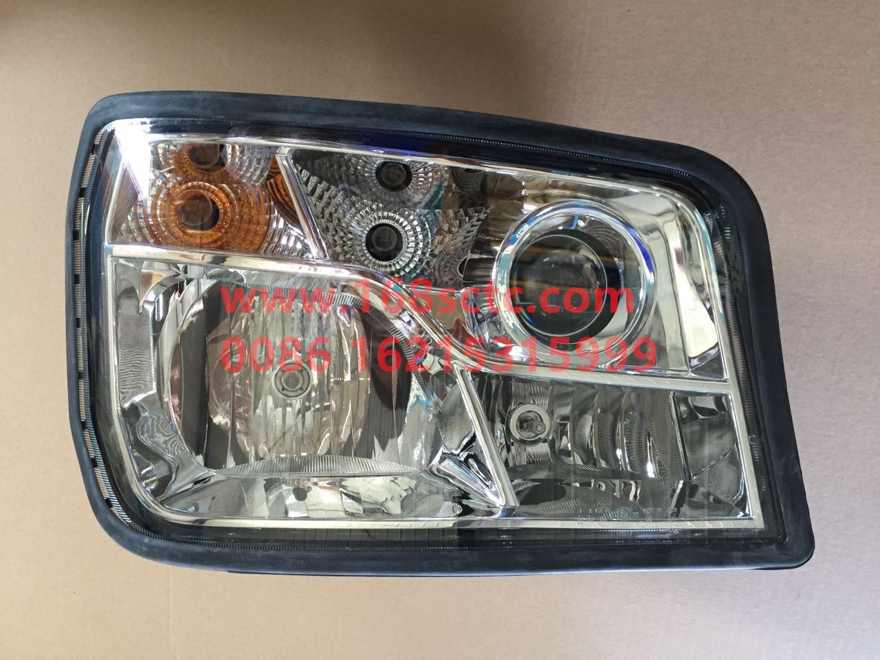 DZ97189723240-SHACMAN-HeadlightRight (engineering vehicle)-DeLongX3000 2013Kuan