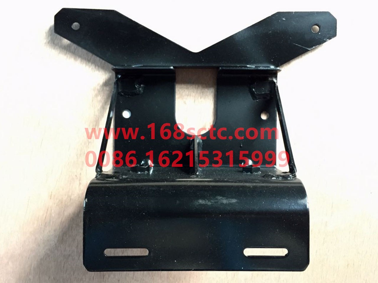 DZ95189942010-SHACMAN-Tail light bracket assembly left-DeLongF3000 2015Kuan