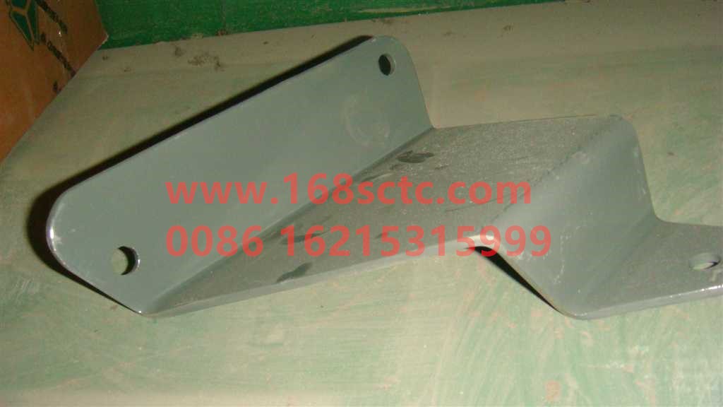 AZ9925190071-SINOTRUK HOWO-Auxiliary support bracket left-HaoWoA7Kuan