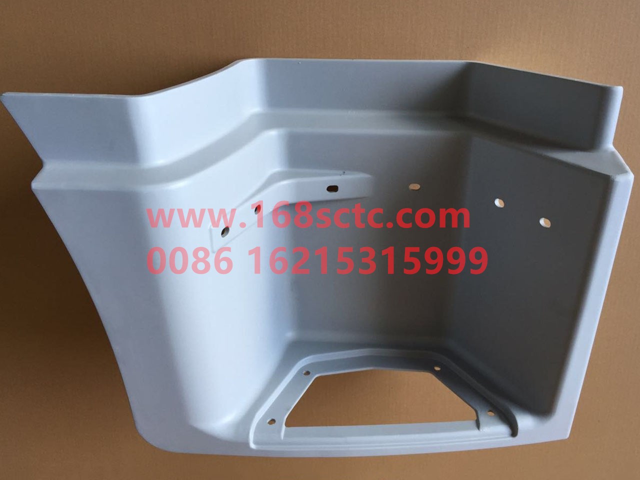 DZ15221242454-SHACMAN-door stepsbottom rightnew M3000No paint-DeLongM3000 2012Kuan