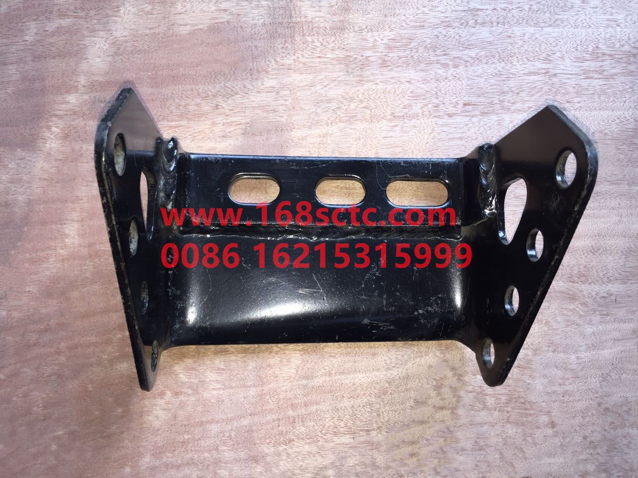 SZ930000729-SHACMAN-Transmission mount right bracket-DeLongF3000 2012Kuan