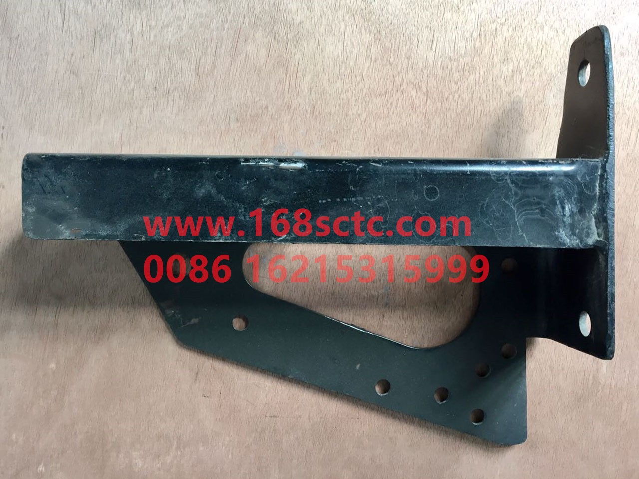 DZ93189932206-SHACMAN-Bracket lower right-DeLongF2000 2015Kuan