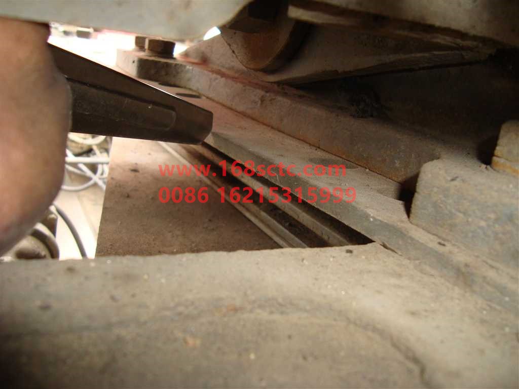 AZ9725930177-SINOTRUK HOWO-backing plate-HaoWoA7Kuan