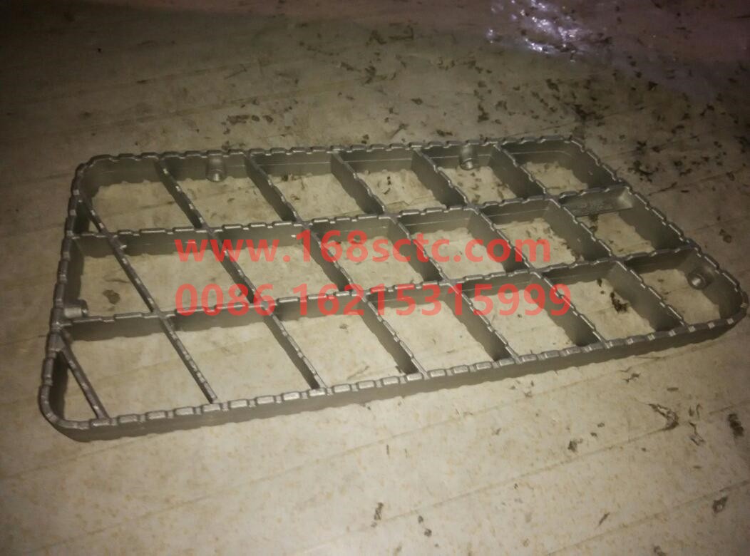 DZ13241240311-SHACMAN-left upper stepsaluminum-DeLongF3000 2009Kuan