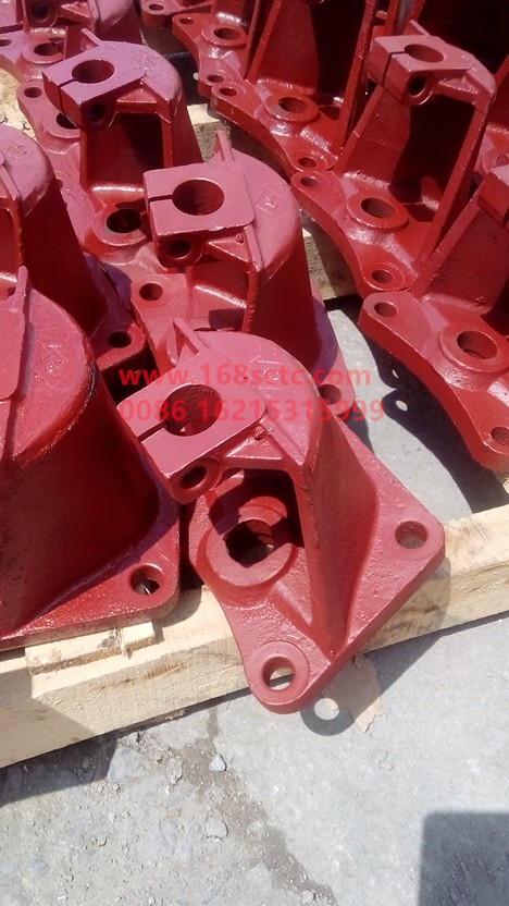 Rear spring front bracket