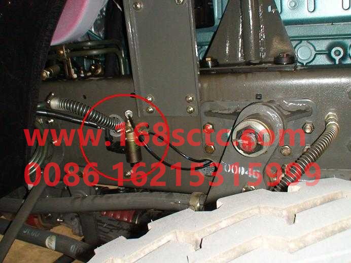VG1557090015-SINOTRUK HOWO-Solenoid valve three position two way-ZhongQiFaDongJiWD615.67