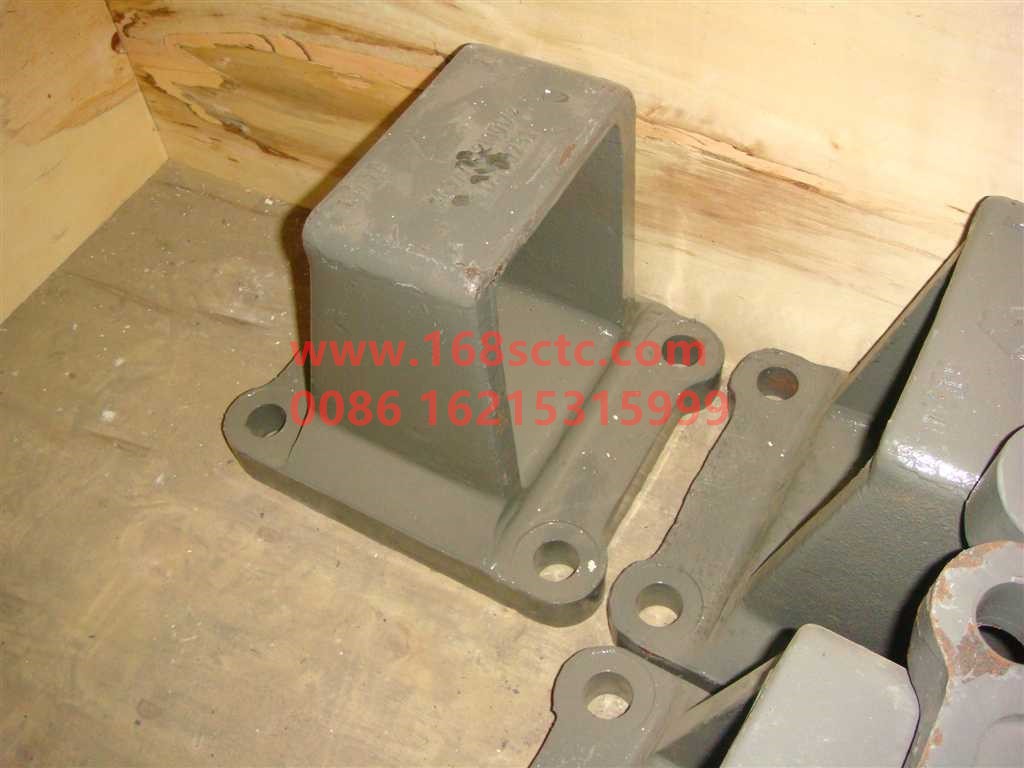 WG9770521001-OTHERS-Rear leaf spring left front bracket-KuangShanBaWang70