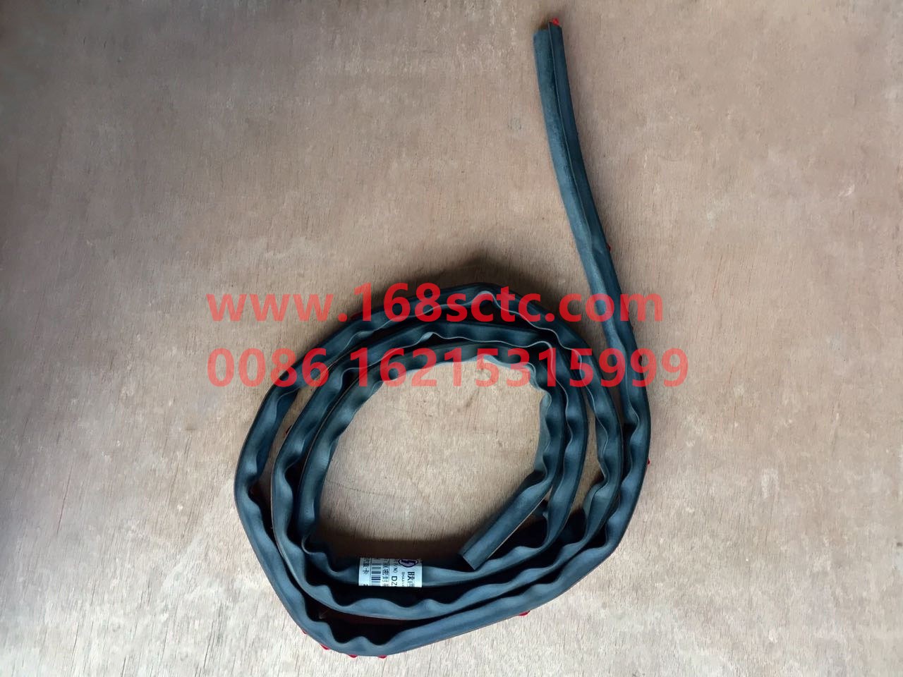 DZ15221330054-SHACMAN-Sealing strip (door frame sealing strip HP22406120155) MOQ 100-DeLongXinM3000 2013Kuan