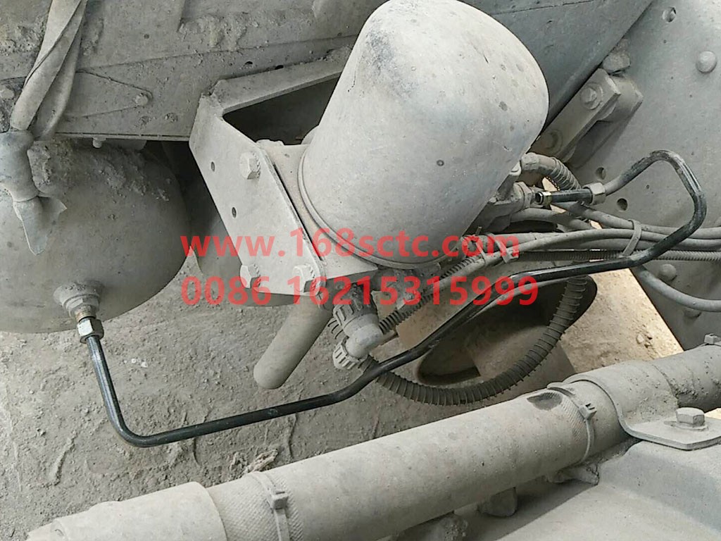 DZ96259360521-SHACMAN-Air drying bottle connected to the trachea-DeLongXinM3000 2013Kuan