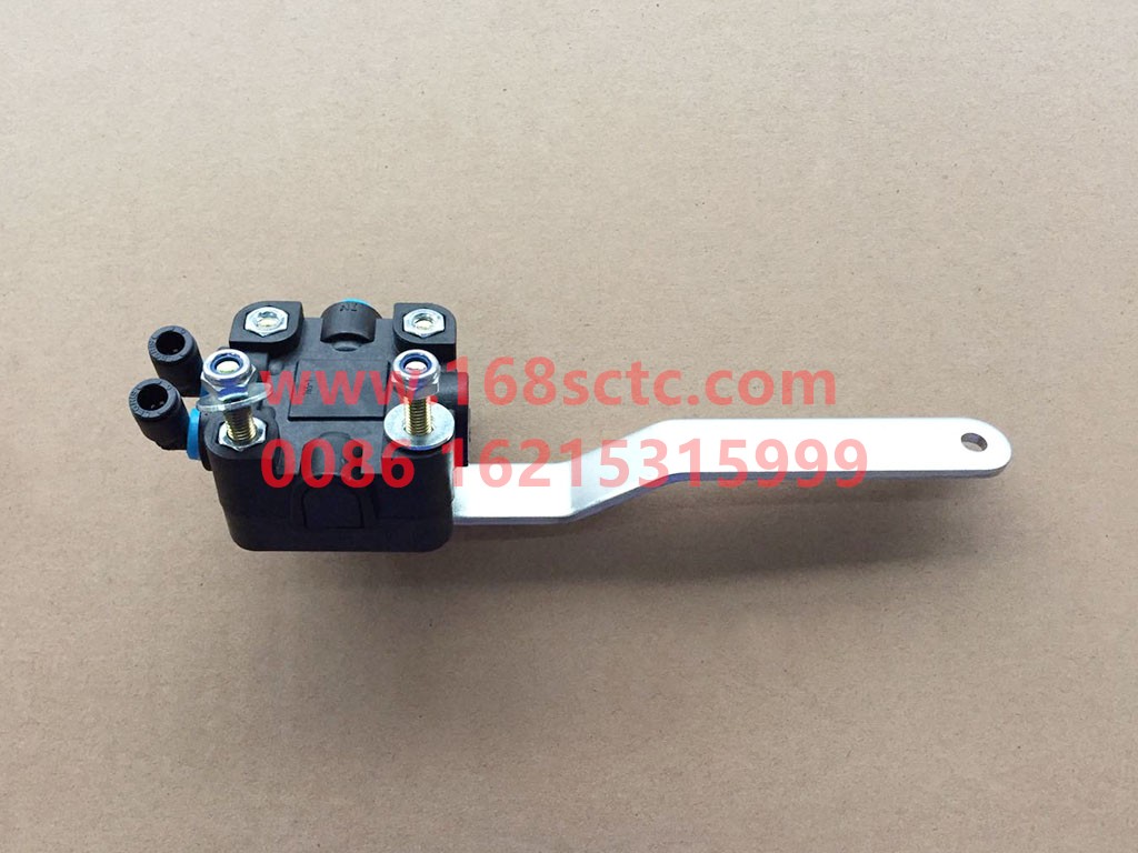 DZ15221440034-SHACMAN-New Height Valve/Front-DeLongXinM3000 2013Kuan