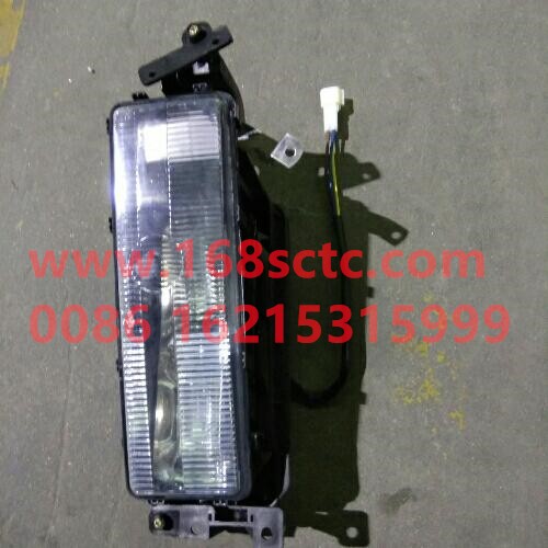 81.25101.6338-SHACMAN-fog lightsglass coverrightDelongF2000-DeLongF2000 2007Kuan