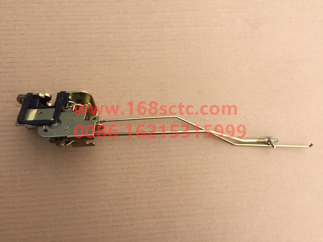 DZ15221340011-SHACMAN-Left door lock body-DeLongXinM3000 2013Kuan