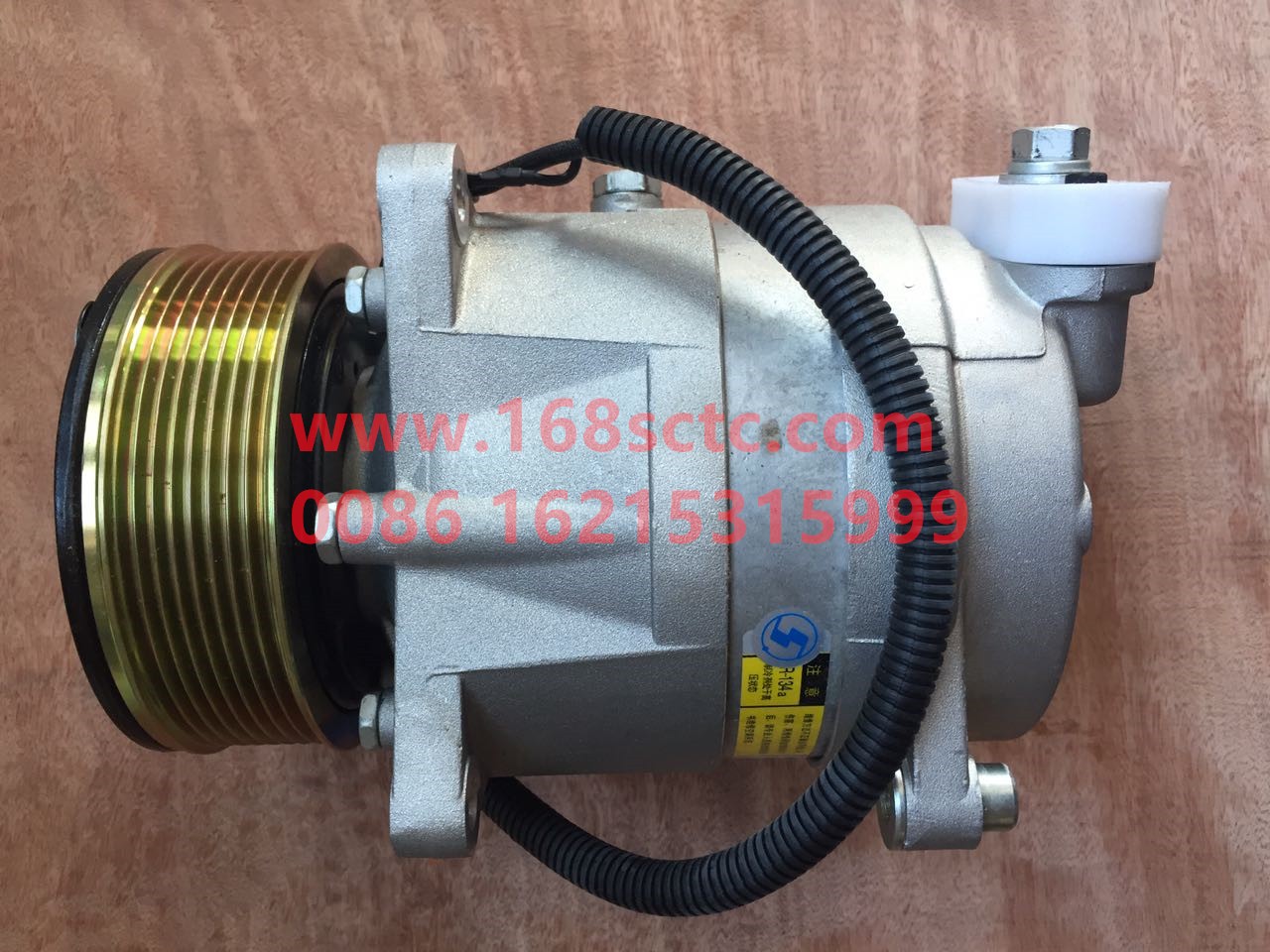 DZ13241845132-SHACMAN-Air-conditioning compressor-DeLongF2000 2010Kuan