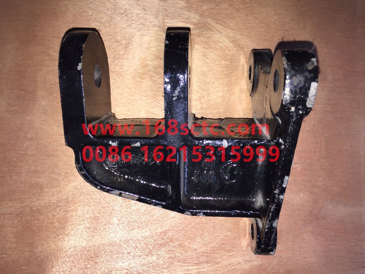 DZ93189681410-SHACMAN-stabilizer bar upper bracket-DeLongF2000 2015Kuan