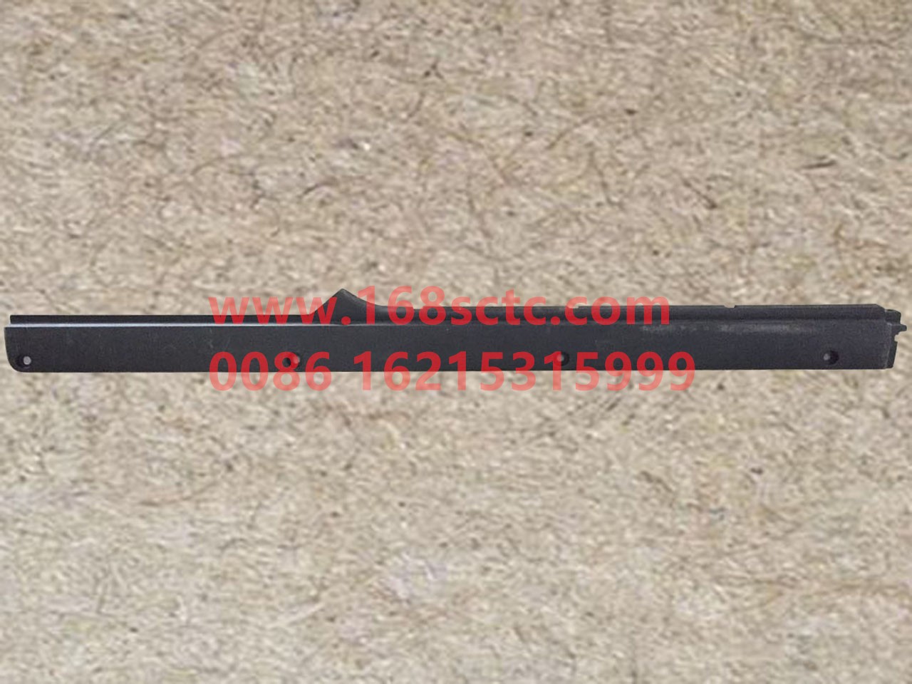 DZ14251970006-SHACMAN-Side panel front trim left-DeLongX3000 2013Kuan