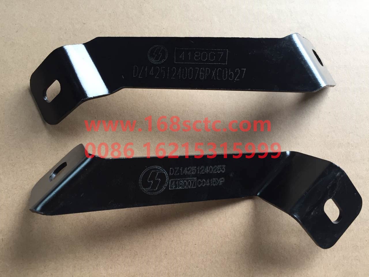 DZ14251240076-SHACMAN-Front bumper bracket right-DeLongX3000 2013Kuan