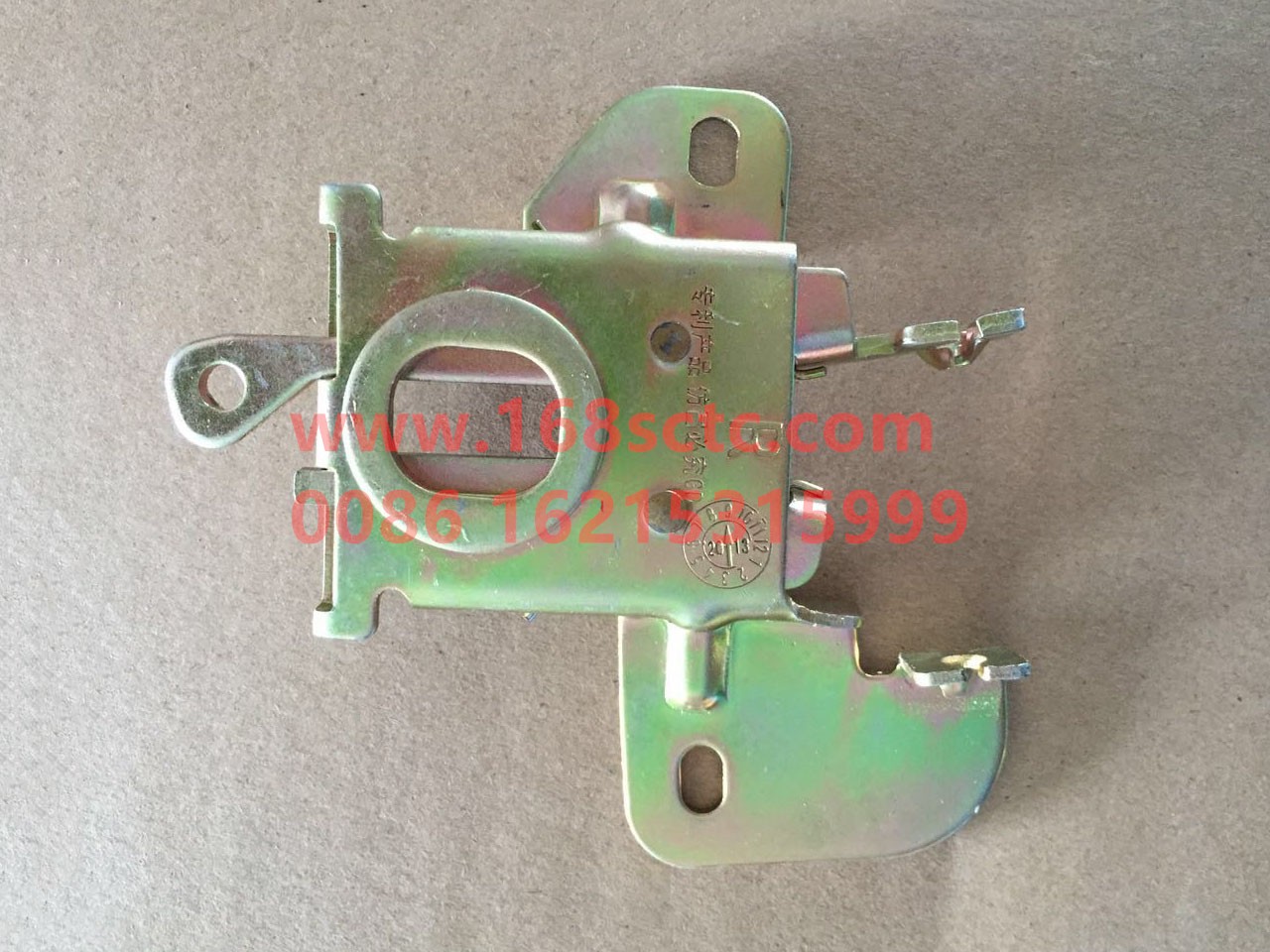 DZ15221110090-SHACMAN-Front cover right lock seat assembly-DeLongXinM3000 2013Kuan