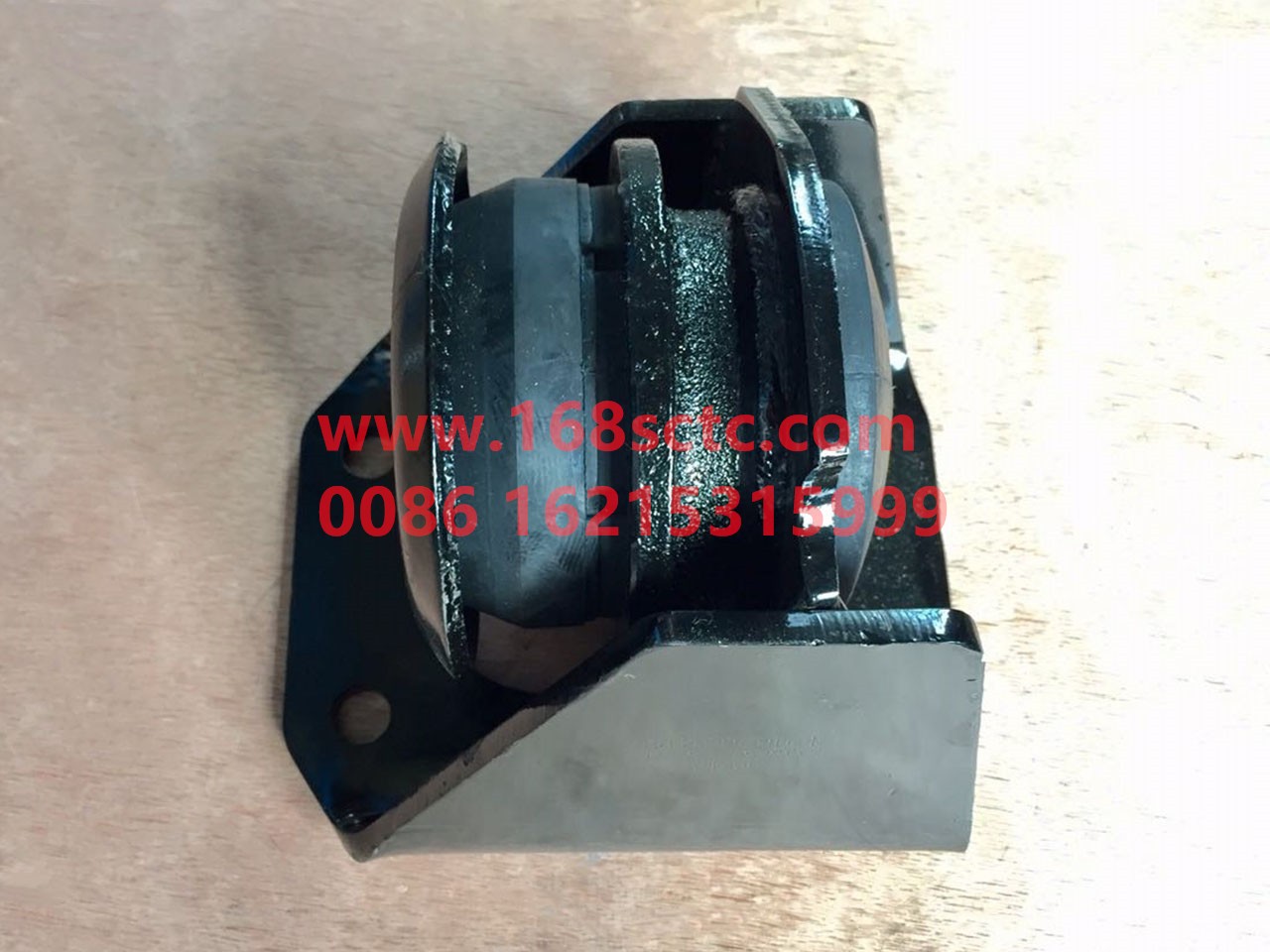 DZ95259590068-SHACMAN-Engine rear suspension shock absorberright-DeLongF3000 2015Kuan