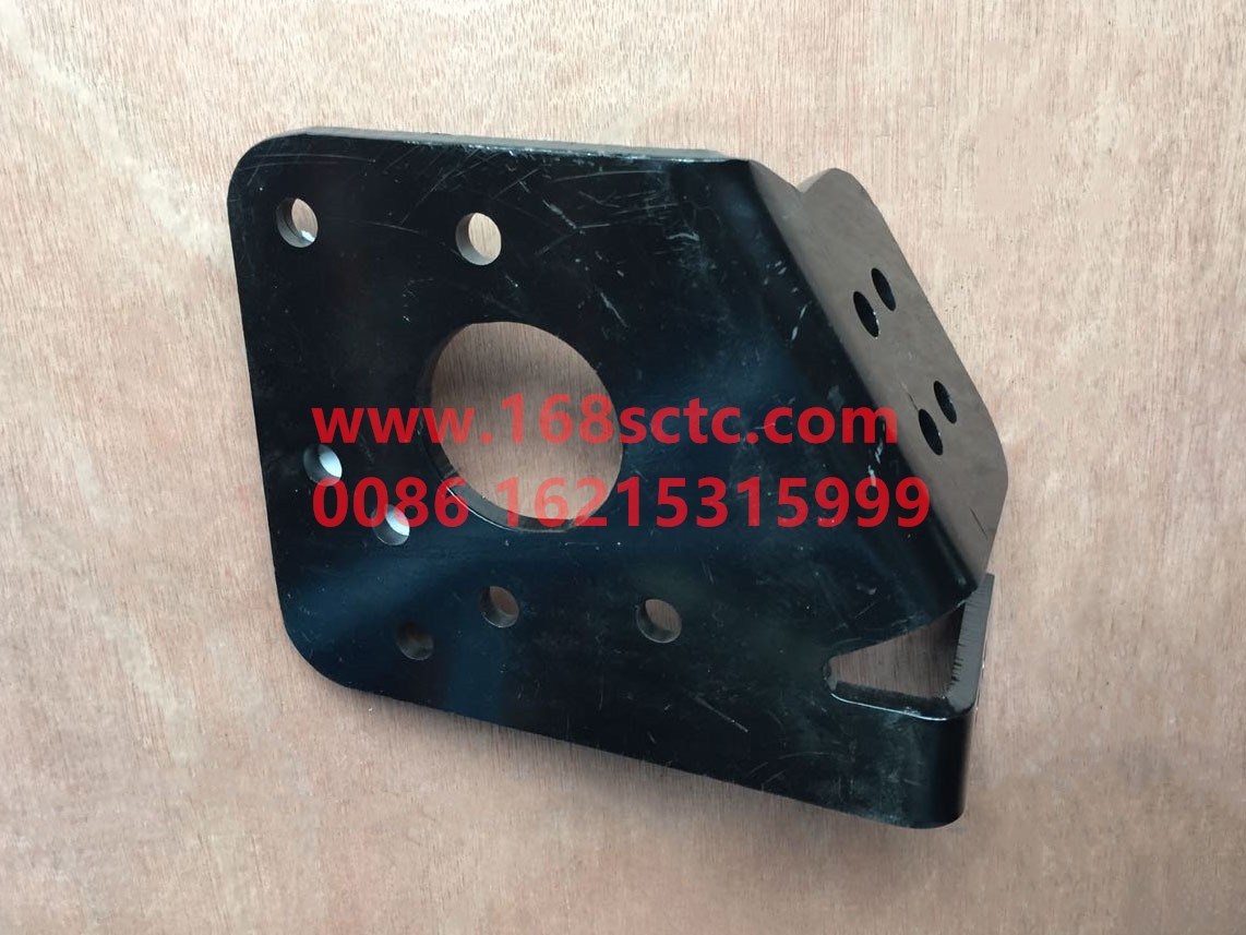 DZ97259200022-SHACMAN-Radiator protective grill right fixing bracket-DeLongX3000 2013Kuan