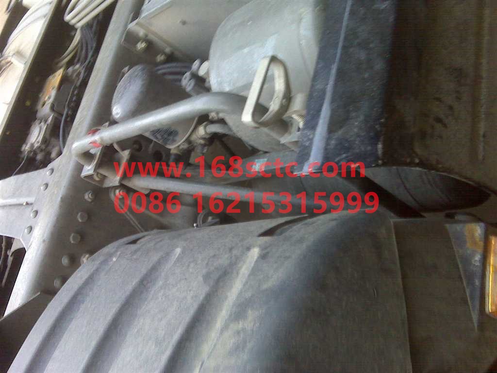 AZ9925933218-SINOTRUK HOWO-Bracket assembly (side guard right rear)-HaoWoA7Kuan