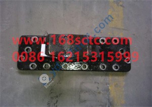 V型推力杆支架 右 25厚 AZ9725520362