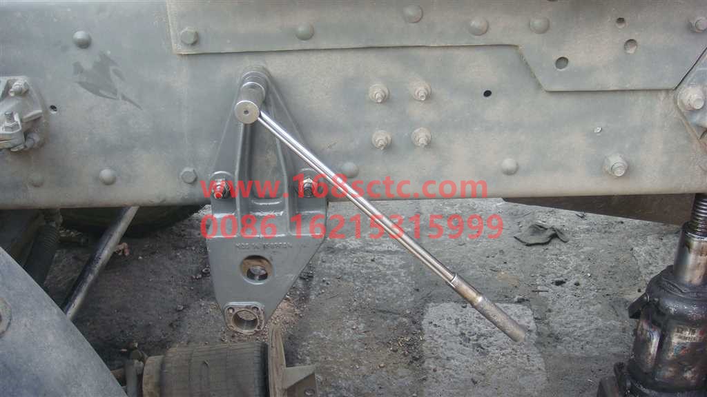 WG9725520668-SINOTRUK HOWO-Hanging lug bracket left Howo 2010-HaoWo2010Kuan
