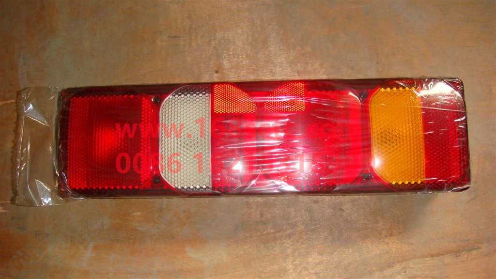 WG9925810001-SINOTRUK HOWO-rear lightLeftHOWOA7-HaoWoT7HKuan