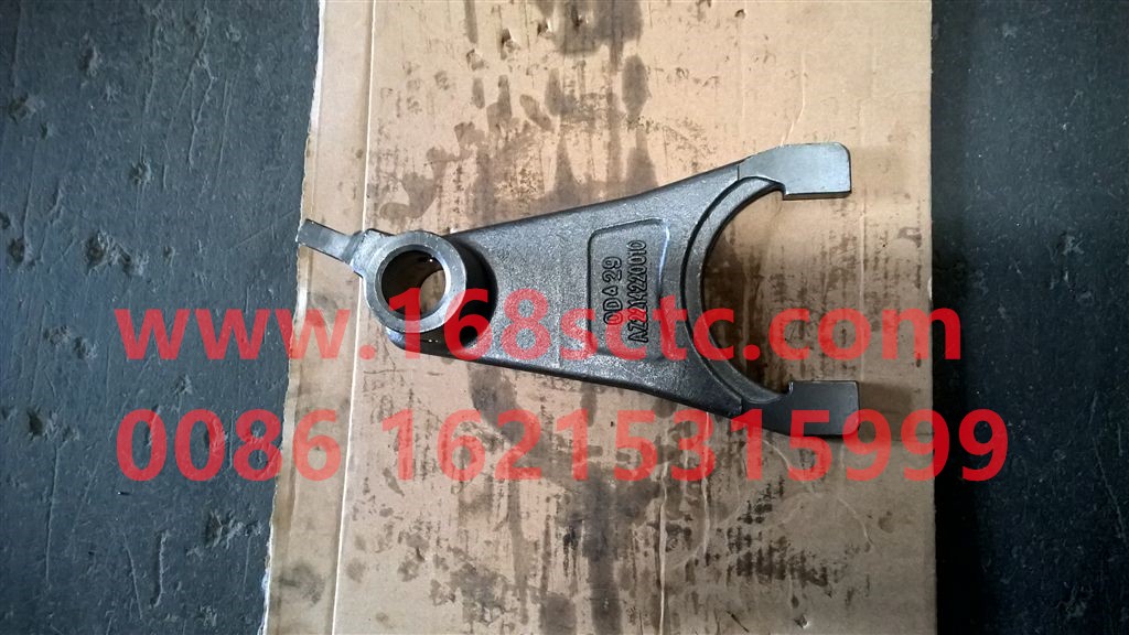 WG2210040311-SINOTRUK HOWO-Spindle sleeve-ZhongQiBianSuXiangHW13710