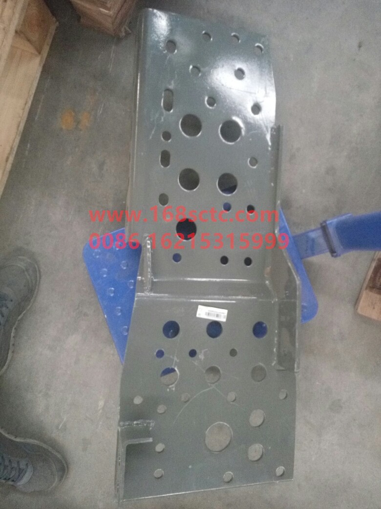WG9525930094-SINOTRUK HOWO-bumper bracket right-HaoHan2012Kuan