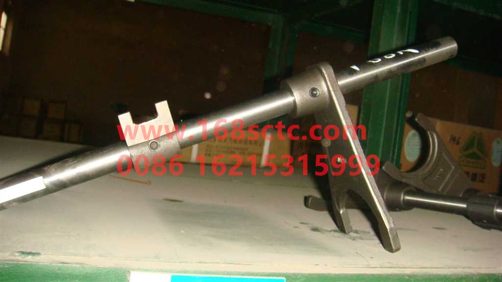 AZ2203220002-SINOTRUK HOWO-Shift fork shaft assemblyFirst and second gear-ZhongQiBianSuXiangHW20716