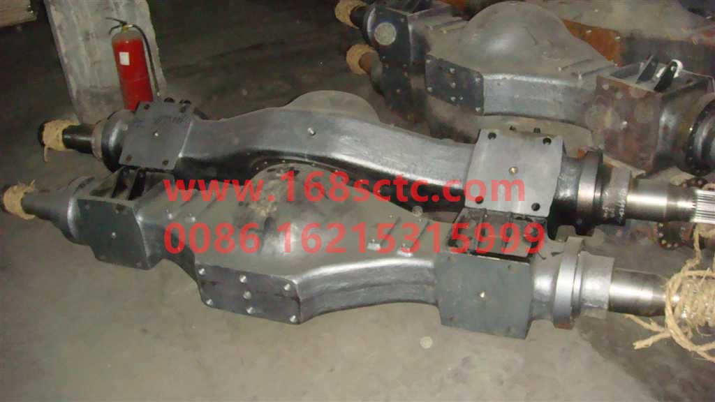 AZ9970330065-SINOTRUK HOWO-Rear axle housing (AC26bridge/wheelbase2520)-ZhongQiAC26CheQiao