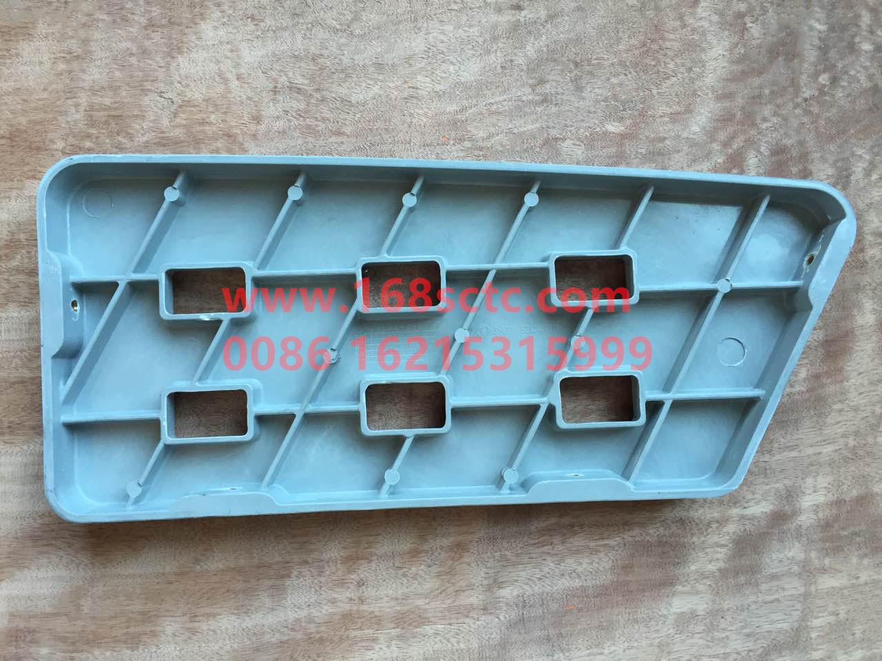 SZ124000798-SHACMAN-Non-metallic steps middle right-AoLong2007Kuan