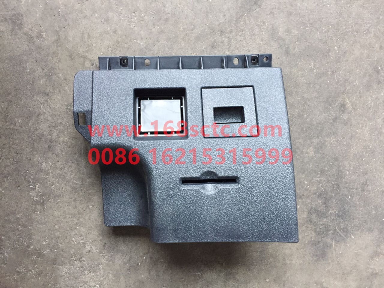 DZ14251160260-SHACMAN-Driver's left knee guard assembly-DeLongX3000 2013Kuan