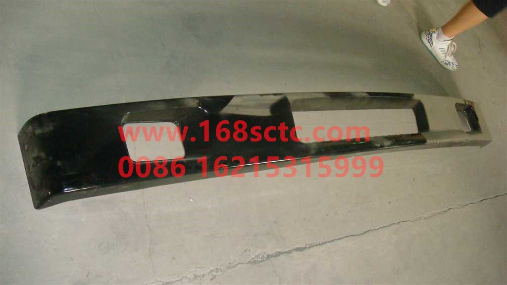 AZ1600242025-SHACMAN-bumper with light hole-AoLong2007Kuan