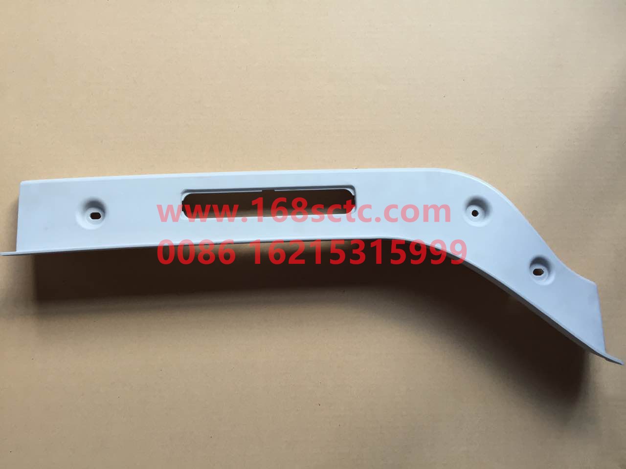 DZ96259622460-SHACMAN-Bumper trim left (DZ22402830025)-DeLongXinM3000 2013Kuan