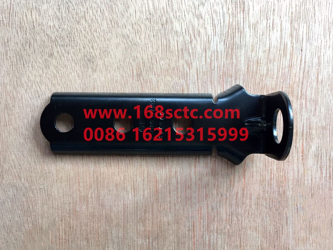 DZ97189777132-SHACMAN-L-shaped bracket-DeLongX3000 2013Kuan