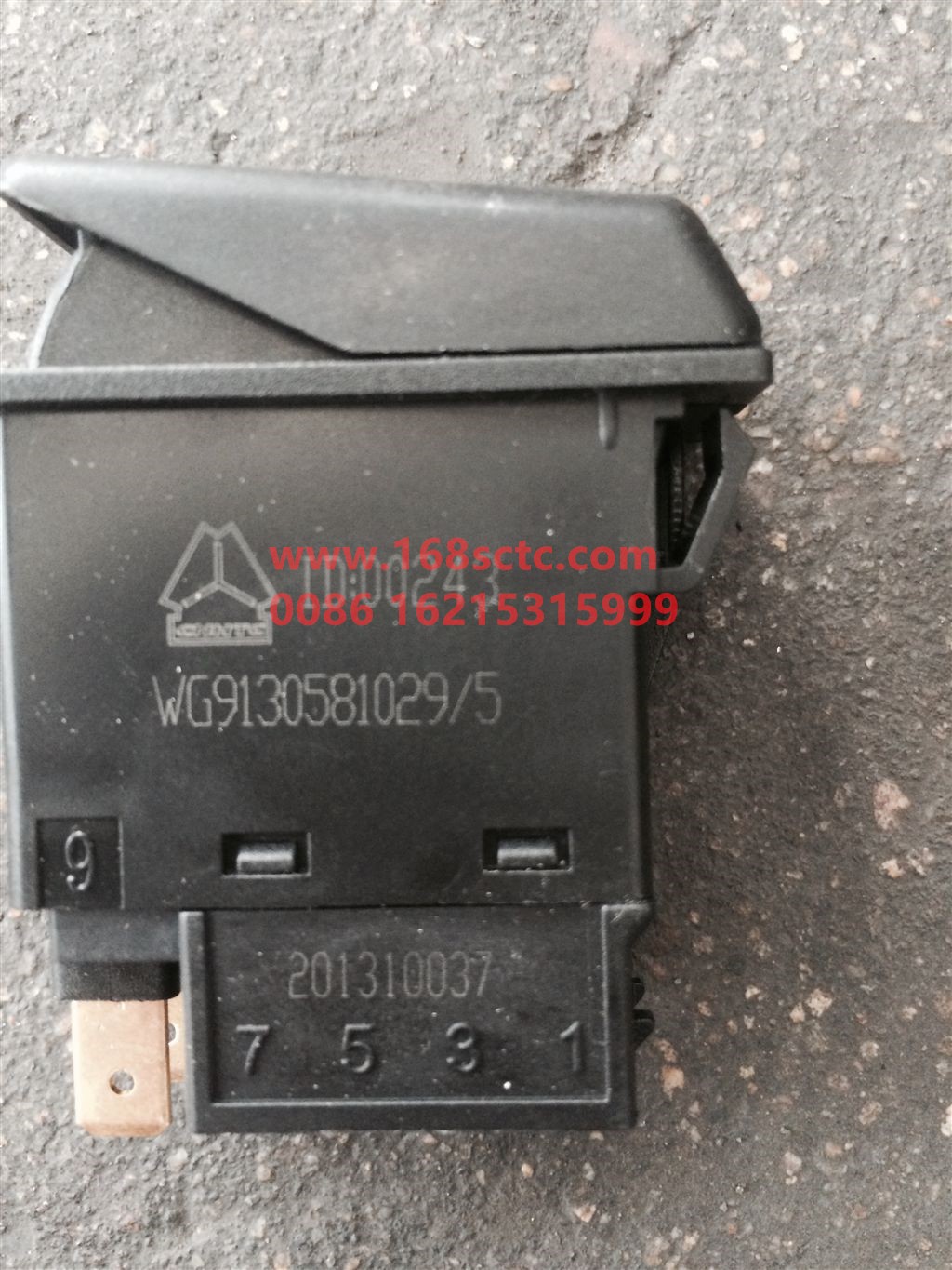 WG9130581029-SINOTRUK HOWO-fog light switch-SiTaiErM5G