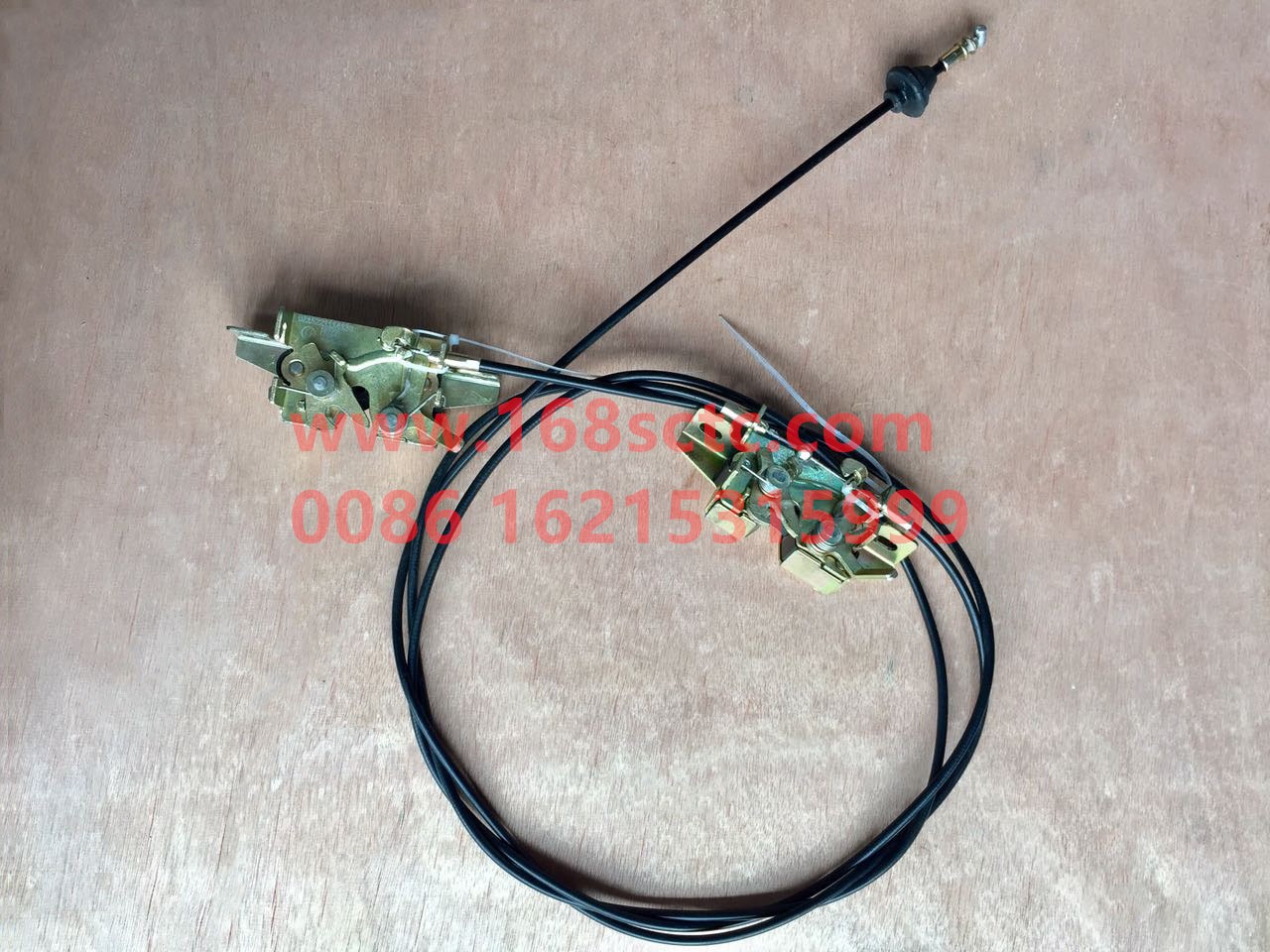 DZ15221114110-SHACMAN-Front cover lock assembly-DeLongXinM3000 2013Kuan