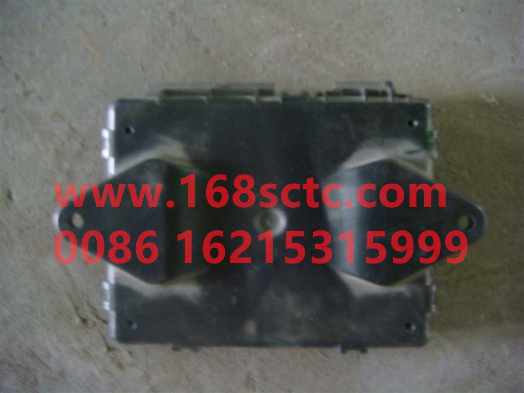 WG1664332067-SINOTRUK HOWO-Door switch controller right (remote control, standard)-HaoWoA7Kuan