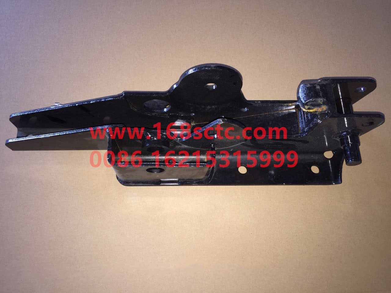 DZ14251430030-SHACMAN-Flip shaft right support assembly-DeLongX3000 2013Kuan